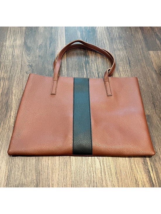 Vince Camuto Handbags - Vince Camuto brown tote bag